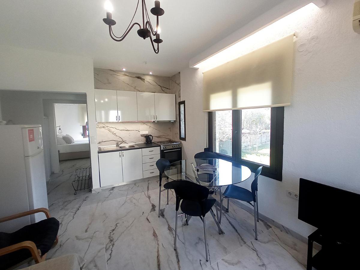 Salonikiou Beach Apartments Akti Salonikiou Екстериор снимка