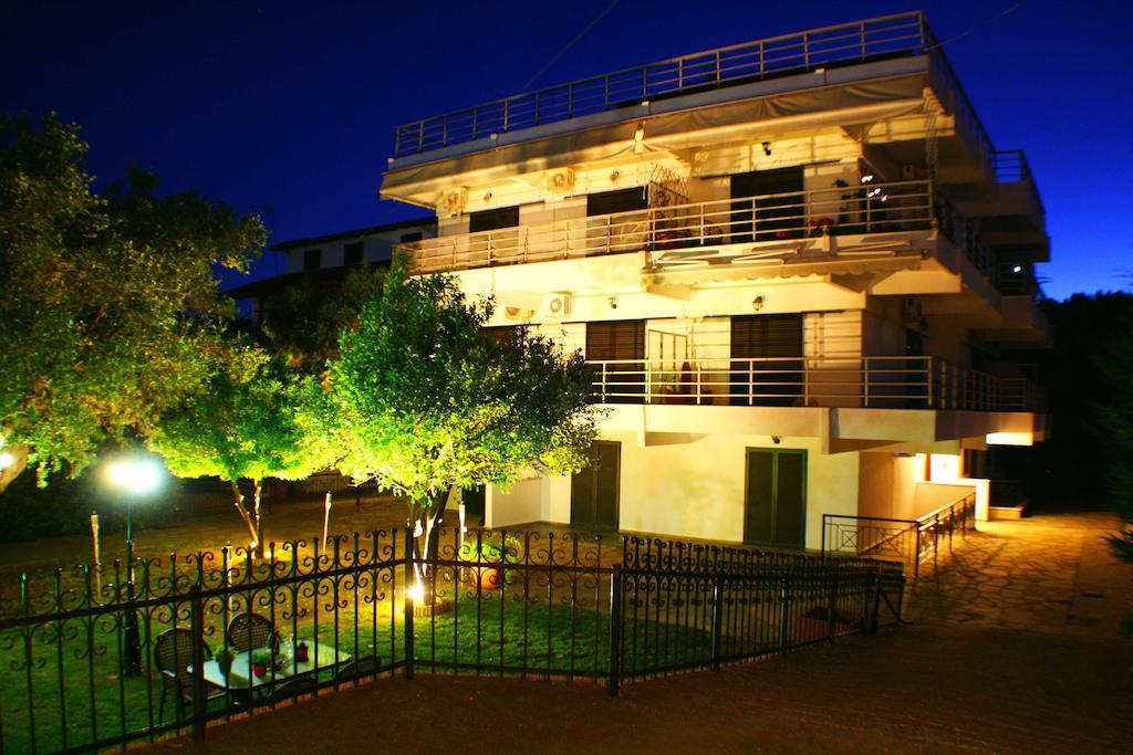 Salonikiou Beach Apartments Akti Salonikiou Екстериор снимка