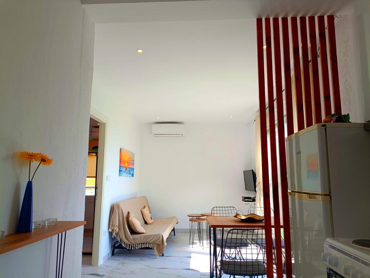 Salonikiou Beach Apartments Akti Salonikiou Екстериор снимка